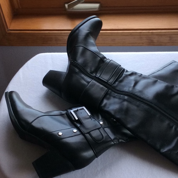 Boots - Picture 1 of 5